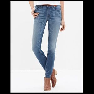 Madewell 9" High-Rise Skinny Jeans in Thom Wash